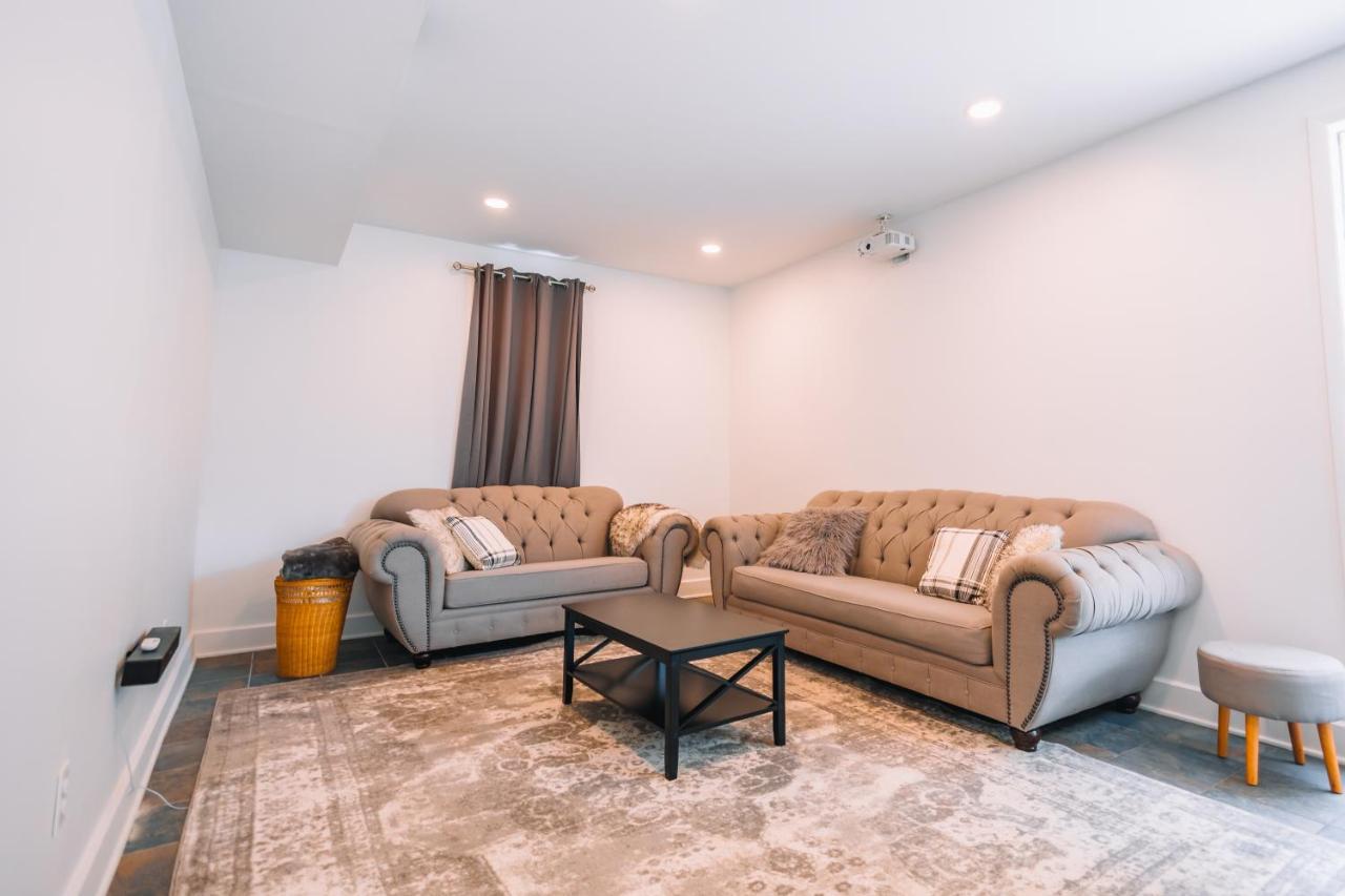 Villa Downtown Escape Great For Large Families & Groups Sugarcreek Exterior foto