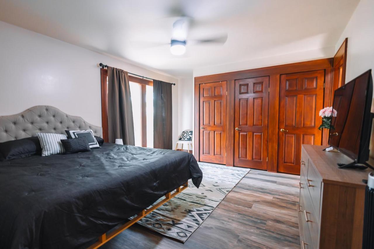 Villa Downtown Escape Great For Large Families & Groups Sugarcreek Exterior foto